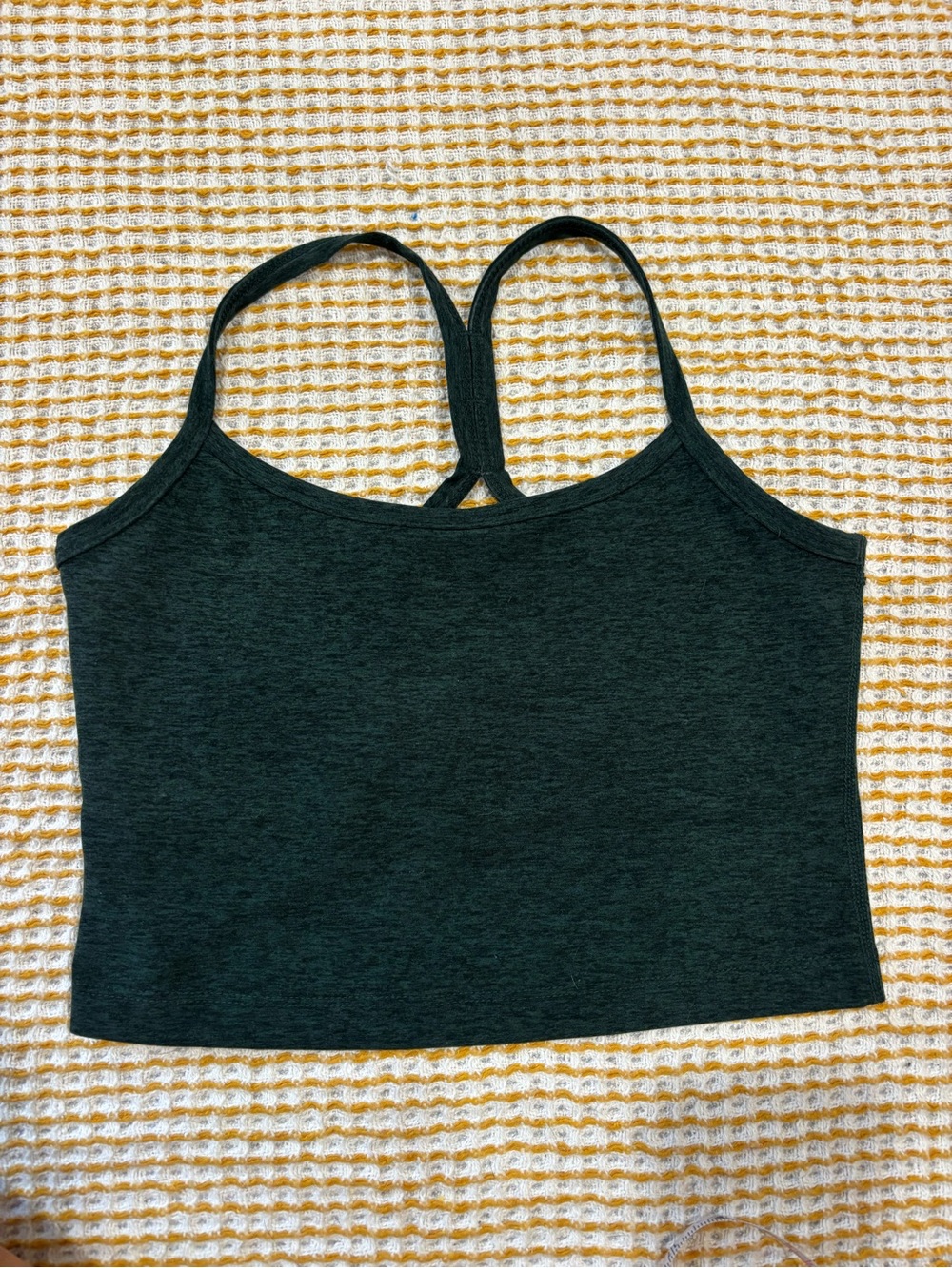 Beyond Yoga Spacedye Cropped Racerback Sports Bra in Green sz S